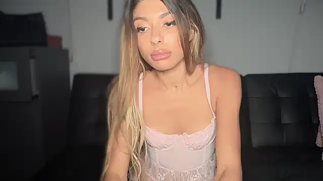 Snapshot of bbgurlnickii chatting on September 15, 2025, 8:26 am bbgurlnickii online show from September 15, 2025, 8:26 am