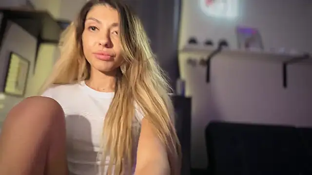 Snapshot of bbgurlnickii chatting on October 11, 2025, 11:39 pm bbgurlnickii online show from October 11, 2025, 11:39 pm