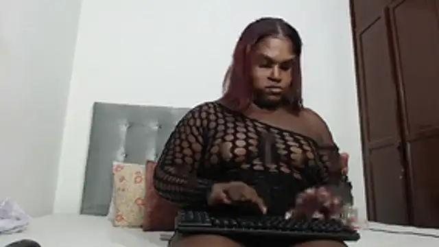 Snapshot of DaiishaWolf chatting on November 18, 2025, 8:01 pm DaiishaWolf online show from November 18, 2025, 8:01 pm