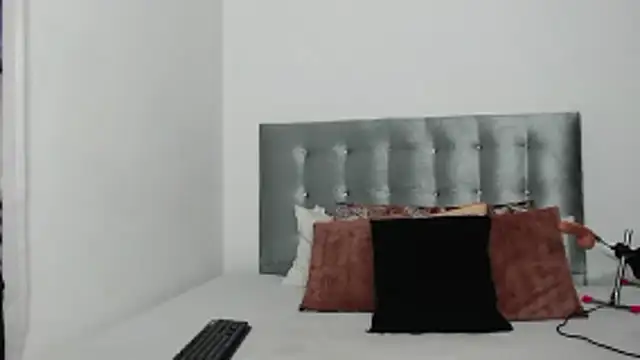 Snapshot of DaiishaWolf chatting on October 8, 2025, 9:04 pm DaiishaWolf online show from October 8, 2025, 9:04 pm