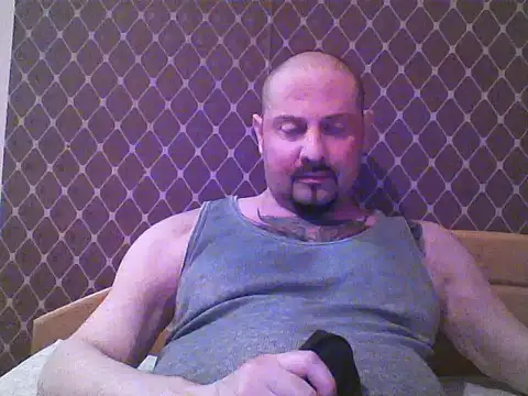  NEREZA  online show from June 14, 2026, 7:37 pm
