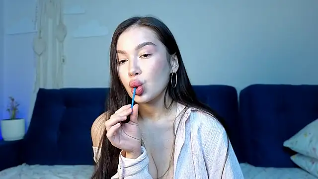 LexeeLuv online show from March 10, 2026, 10:14 pm