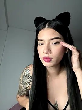 Snapshot of giasteele chatting on October 31, 2025, 2:52 am giasteele online show from October 31, 2025, 2:52 am