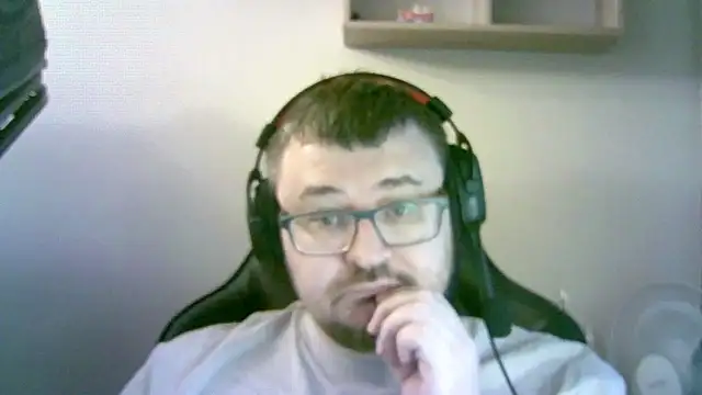 Snapshot of SirAbuser chatting on November 26, 2025, 6:35 am SirAbuser online show from November 26, 2025, 6:35 am