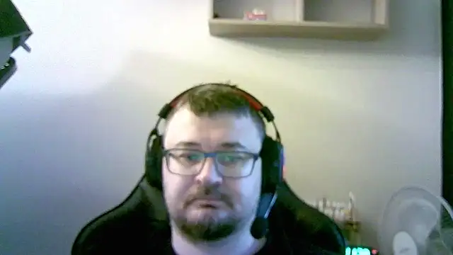 Snapshot of SirAbuser chatting on November 17, 2025, 8:29 am SirAbuser online show from November 17, 2025, 8:29 am