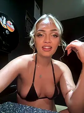 Snapshot of lollylicious22 chatting on September 12, 2025, 12:55 am lollylicious22 online show from September 12, 2025, 12:55 am