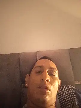 Jota Alejand online show from February 19, 2026, 5:37 am