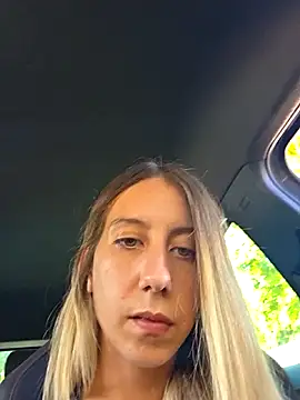 Snapshot of PetiteSecrets chatting on October 1, 2025, 2:43 pm PetiteSecrets online show from October 1, 2025, 2:43 pm