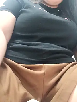 Snapshot of _Babyrose_ chatting on November 28, 2025, 1:00 pm Babyrose online show from November 28, 2025, 1:00 pm