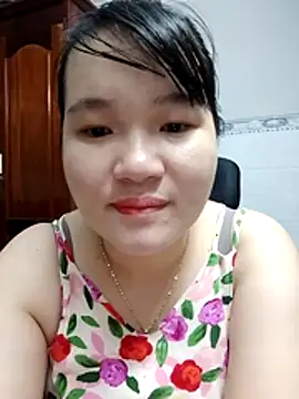 Snapshot of _Babyrose_ chatting on November 2, 2025, 2:27 am Babyrose online show from November 2, 2025, 2:27 am