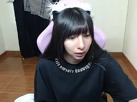 Snapshot of ScarlettShirahoshi chatting on December 3, 2025, 5:01 pm ScarlettShirahoshi online show from December 3, 2025, 5:01 pm