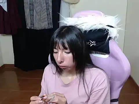 Snapshot of ScarlettShirahoshi chatting on November 24, 2025, 8:20 pm ScarlettShirahoshi online show from November 24, 2025, 8:20 pm