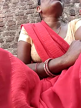 Pinky12A online show from October 10, 2025, 9:43 am