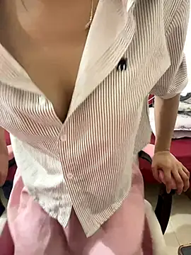 Snapshot of Lissa_xinh09 chatting on November 14, 2025, 3:10 am Lissa xinh09 online show from November 14, 2025, 3:10 am