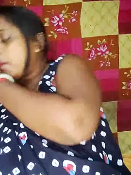 Hot-Show2 online show from October 29, 2025, 3:55 pm