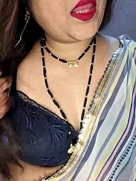 Snapshot of indian-hotmilfs chatting on October 11, 2025, 6:09 pm indian-hotmilfs online show from October 11, 2025, 6:09 pm