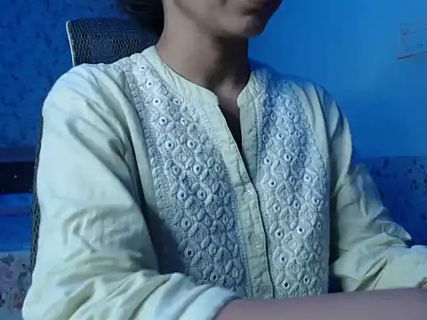 Snapshot of snow_white123 chatting on November 2, 2025, 1:10 am snow white123 online show from November 2, 2025, 1:10 am