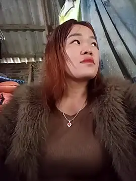 Snapshot of sukabae00 chatting on October 24, 2025, 12:42 am sukabae00 online show from October 24, 2025, 12:42 am