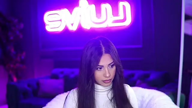 Snapshot of SiennaRuh chatting on November 6, 2025, 10:08 am SiennaRuh online show from November 6, 2025, 10:08 am