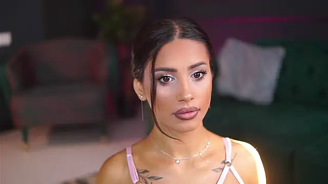 Snapshot of SiennaRuh chatting on September 15, 2025, 6:25 am SiennaRuh online show from September 15, 2025, 6:25 am