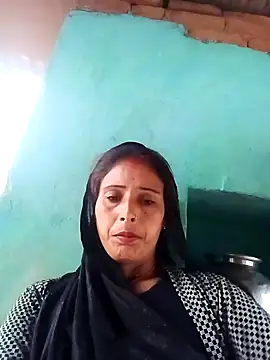 Snapshot of Arti13A chatting on February 4, 2026, 1:55 am Arti13A online show from February 4, 2026, 1:55 am