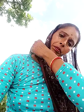 Snapshot of Arti13A chatting on September 10, 2025, 8:02 am Arti13A online show from September 10, 2025, 8:02 am