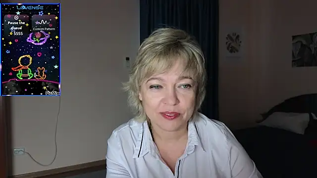 Snapshot of Rosette_Pricky chatting on October 18, 2025, 1:02 pm Rosette Pricky online show from October 18, 2025, 1:02 pm