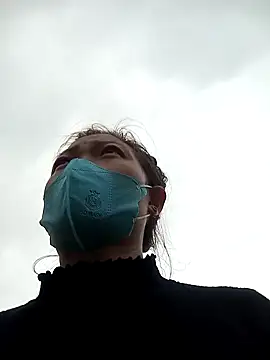 qychiu online show from November 13, 2025, 1:09 am