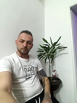 papichulo0099 online show from January 16, 2026, 3:32 am