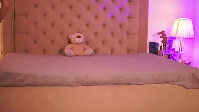 Snapshot of ChloeObril chatting on February 22, 2026, 4:26 am ChloeObril online show from February 22, 2026, 4:26 am