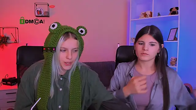 Snapshot of lizzie_boom chatting on November 7, 2025, 8:02 pm lizzie boom online show from November 7, 2025, 8:02 pm