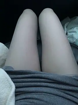 littleqiu online show from April 10, 2026, 11:28 am