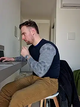 mrlyuis online show from February 24, 2026, 1:01 pm