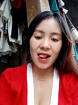 TinTim02 online show from November 3, 2025, 9:35 am