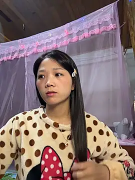 thaoyeuuu online show from November 11, 2025, 12:33 pm