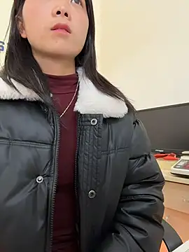 thaoyeuuu online show from December 3, 2025, 6:25 am