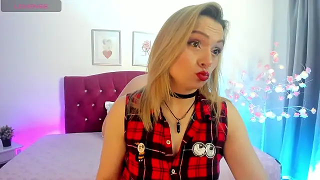 scarlett blake11 online show from October 15, 2025, 4:55 am