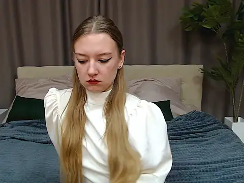 DarcyWilsy online show from November 9, 2025, 6:56 pm