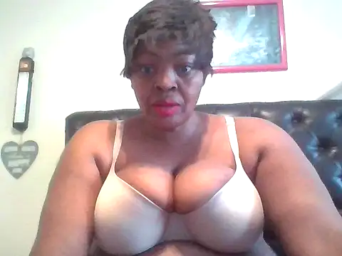 sweetmelonsxxxx25 online show from March 12, 2026, 6:17 am