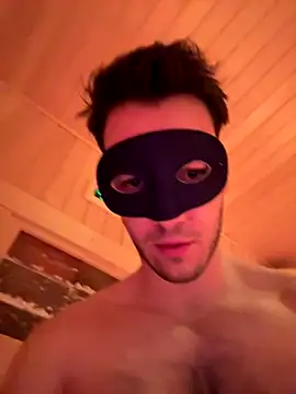 Snapshot of Raveman chatting on December 14, 2025, 6:13 pm Raveman online show from December 14, 2025, 6:13 pm