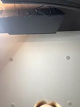 Bellissa  online show from September 29, 2025, 10:11 am