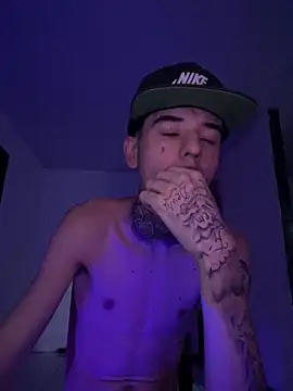 Gabriel17cmkkk online show from February 9, 2026, 12:41 am