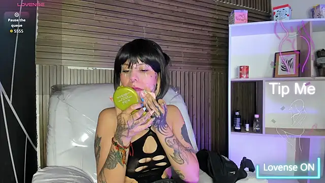 Snapshot of MistressMariam_ chatting on November 20, 2025, 9:25 pm MistressMariam online show from November 20, 2025, 9:25 pm