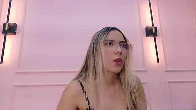 MaddieTease online show from February 12, 2026, 2:06 pm