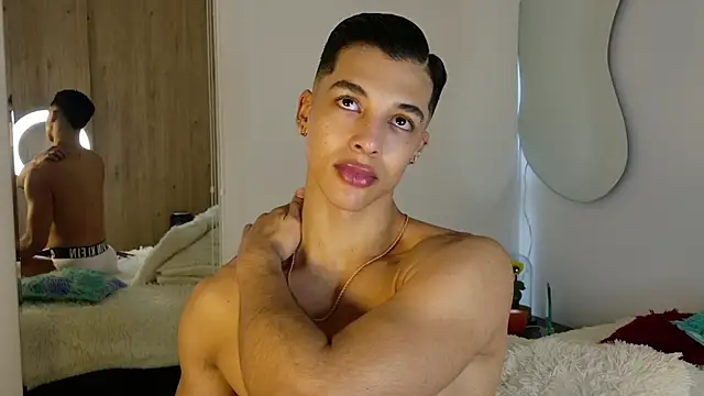 Snapshot of Troye_Williams chatting on April 11, 2026, 11:36 am Troye Williams online show from April 11, 2026, 11:36 am