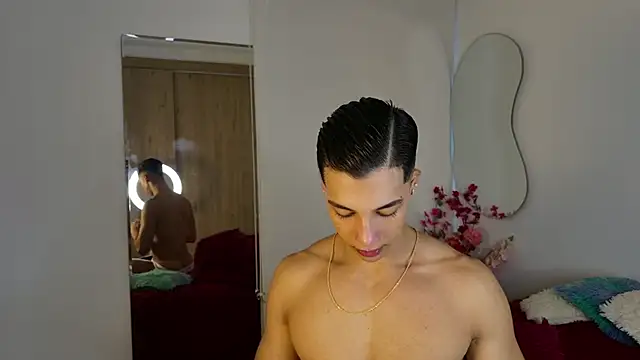 Snapshot of Troye_Williams chatting on March 23, 2026, 11:54 am Troye Williams online show from March 23, 2026, 11:54 am