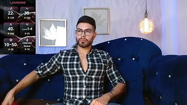 Snapshot of ZarekFox chatting on October 25, 2025, 1:45 pm ZarekFox online show from October 25, 2025, 1:45 pm