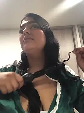 Snapshot of Miia_Parker chatting on November 24, 2025, 1:00 pm Miia Parker online show from November 24, 2025, 1:00 pm