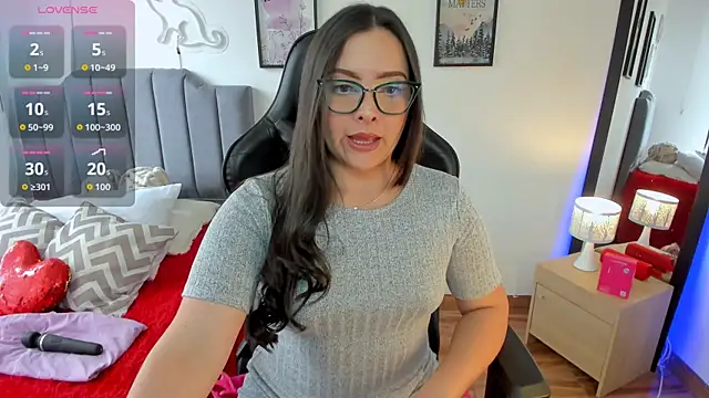 Snapshot of amaia_monet chatting on February 25, 2026, 7:36 pm amaia monet online show from February 25, 2026, 7:36 pm