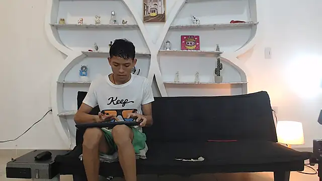 Snapshot of BEAUTY_BOYS1 chatting on December 1, 2025, 8:59 am BEAUTY BOYS1 online show from December 1, 2025, 8:59 am